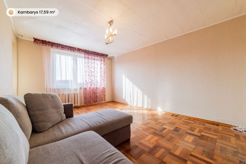 Parduodamas 2 k. butas su i&scaron;pirkta palėpe &scaron;alia Dainų parko, Pauk&scaron;čių tak. 15, &Scaron;iauliuose