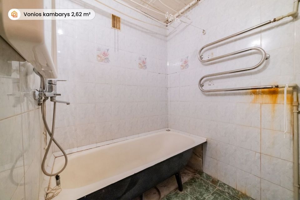 Parduodamas 2 k. butas su i&scaron;pirkta palėpe &scaron;alia Dainų parko, Pauk&scaron;čių tak. 15, &Scaron;iauliuose