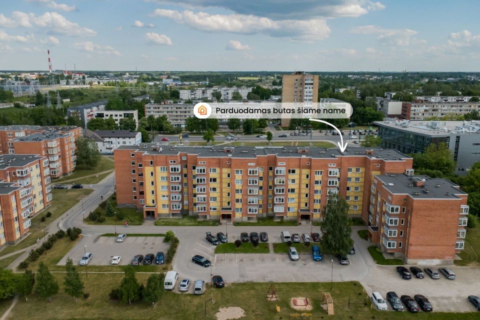 Parduodamas 2 k. butas su i&scaron;pirkta palėpe &scaron;alia Dainų parko, Pauk&scaron;čių tak. 15, &Scaron;iauliuose
