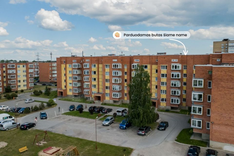 Parduodamas 2 k. butas su i&scaron;pirkta palėpe &scaron;alia Dainų parko, Pauk&scaron;čių tak. 15, &Scaron;iauliuose