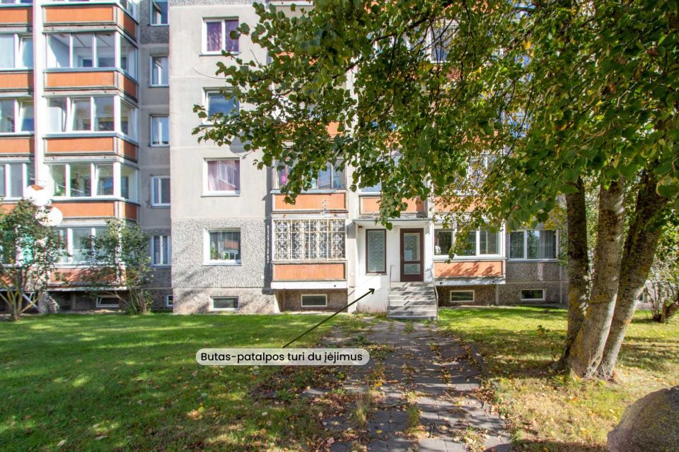Parduodamas 2 kambarių butas arba patalpos su atskiru įėjimu Architektų g. 4, Šiauliai