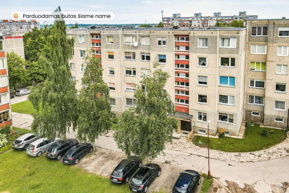 Parduodamas 2 kambarių butas Dainų g., Šiauliuose