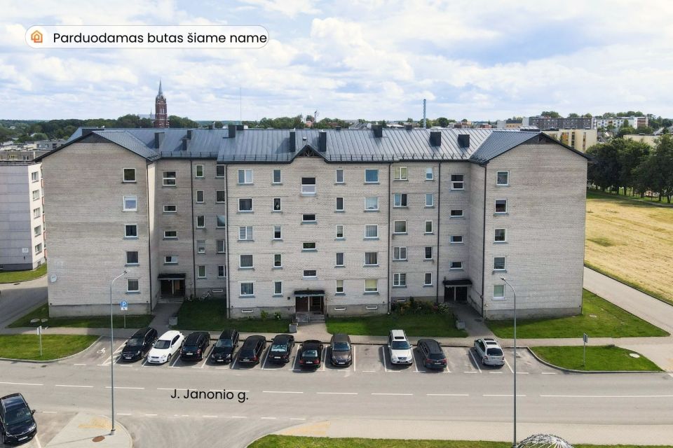 Parduodamas 2 kambarių butas Kelmėje, J. Janonio g.