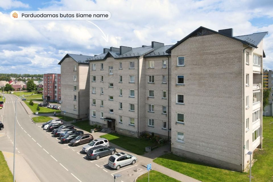 Parduodamas 2 kambarių butas Kelmėje, J. Janonio g.