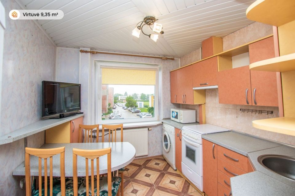 Parduodamas 2 kambarių butas Mažeikių miesto centre, Žemaitijos g. 30
