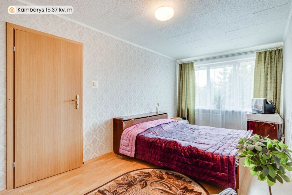 Parduodamas 2 kambarių butas renovuotame name, Kelmės miesto centre, B. Laucevičiaus g. 6