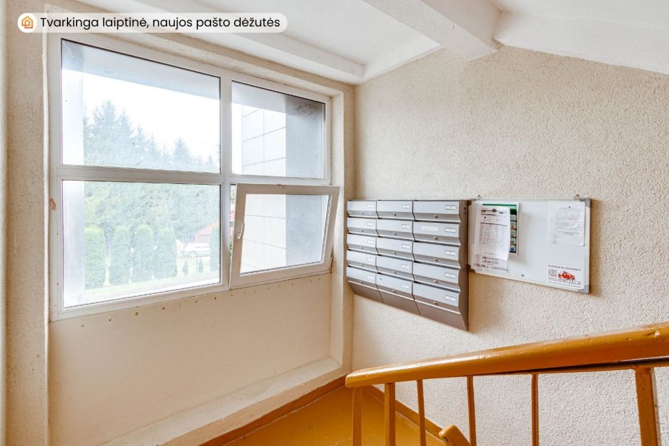 Parduodamas 2 kambarių butas renovuotame name, Kelmės miesto centre, B. Laucevičiaus g. 6