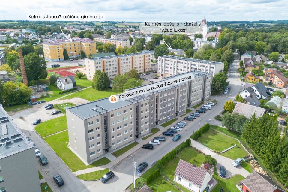 Parduodamas 2 kambarių butas renovuotame name, Kelmės miesto centre, B. Laucevičiaus g. 6