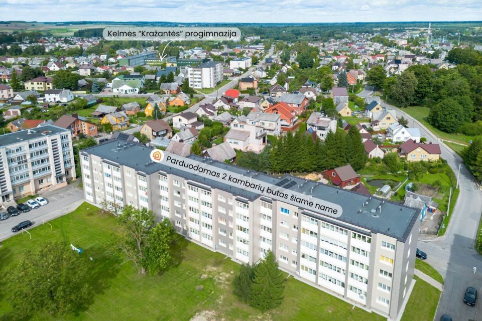 Parduodamas 2 kambarių butas renovuotame name, Kelmės miesto centre, B. Laucevičiaus g. 6