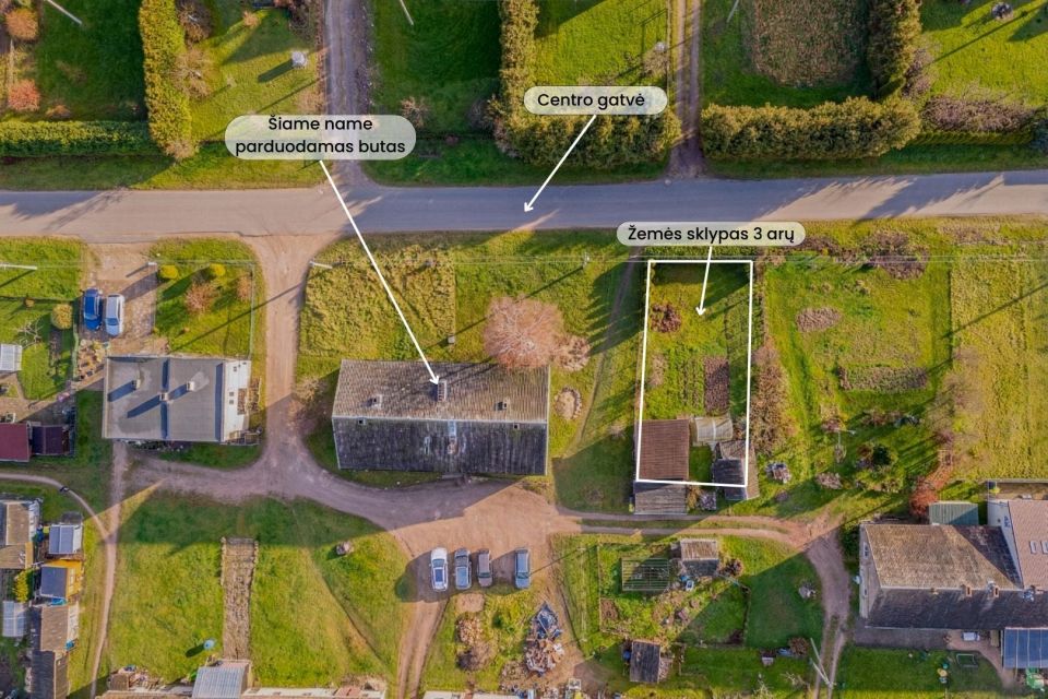 Parduodamas 2 kambarių butas su 3 arų žemės sklypu Kretingos raj.sav. Vydmantų sen. Pry&scaron;mančių k., Centro g.