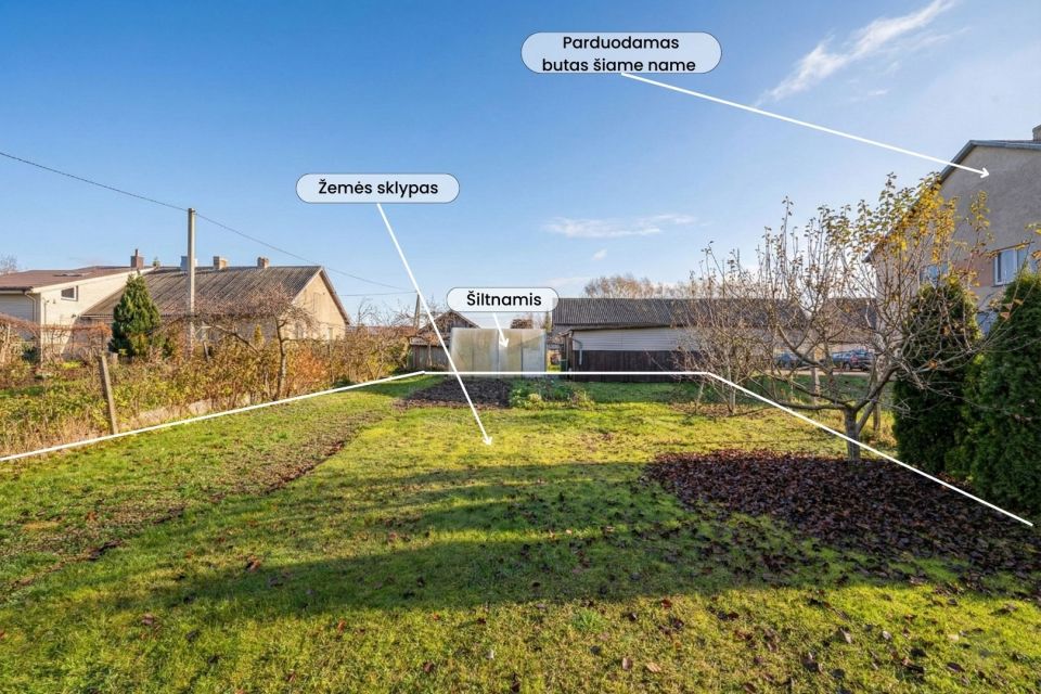 Parduodamas 2 kambarių butas su 3 arų žemės sklypu Kretingos raj.sav. Vydmantų sen. Pry&scaron;mančių k., Centro g.