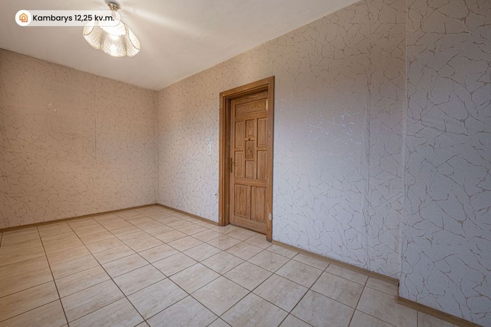 Parduodamas 2 kambarių butas su 3 arų žemės sklypu Kretingos raj.sav. Vydmantų sen. Pry&scaron;mančių k., Centro g.