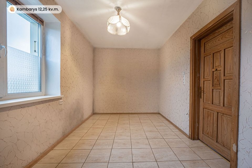 Parduodamas 2 kambarių butas su 3 arų žemės sklypu Kretingos raj.sav. Vydmantų sen. Pry&scaron;mančių k., Centro g.