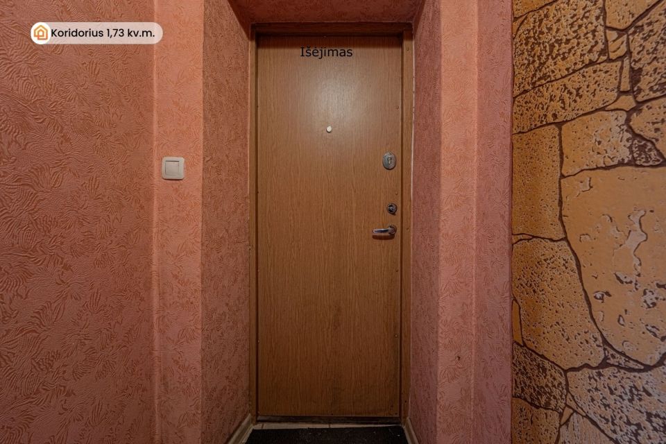 Parduodamas 2 kambarių butas su 3 arų žemės sklypu Kretingos raj.sav. Vydmantų sen. Pry&scaron;mančių k., Centro g.