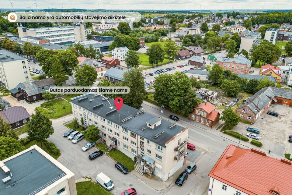 Parduodamas 2 kambarių butas su bendro naudojimosi patalpomis, Kęstučio g. 21, Tel&scaron;iuose
