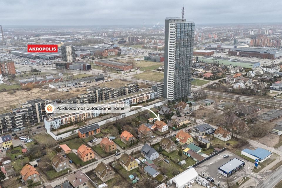 Parduodamas 2 kambarių butas su privačiu žemės sklypu Gėlių g. 27, Klaipėdoje