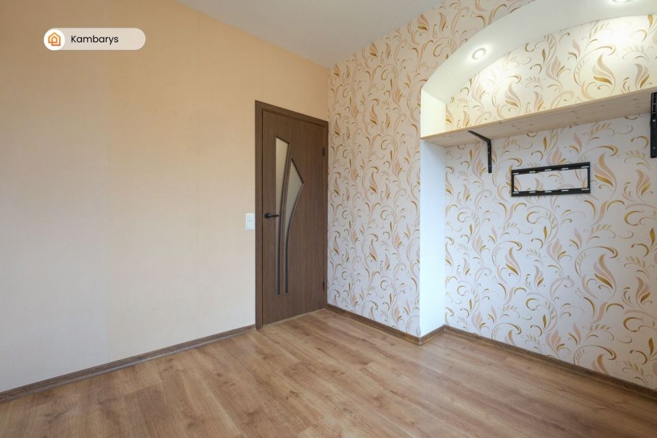 Parduodamas 2 kambarių butas su privačiu žemės sklypu Gėlių g. 27, Klaipėdoje