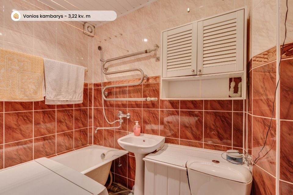 Parduodamas 2 kambarių butas Tel&scaron;iuose, Masčio g. 4, renovuotame name, 2-me auk&scaron;te