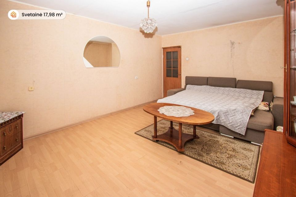 Parduodamas 2 kambarių butas Tylioji g. 10, Mažeikiuose – renovuotame name