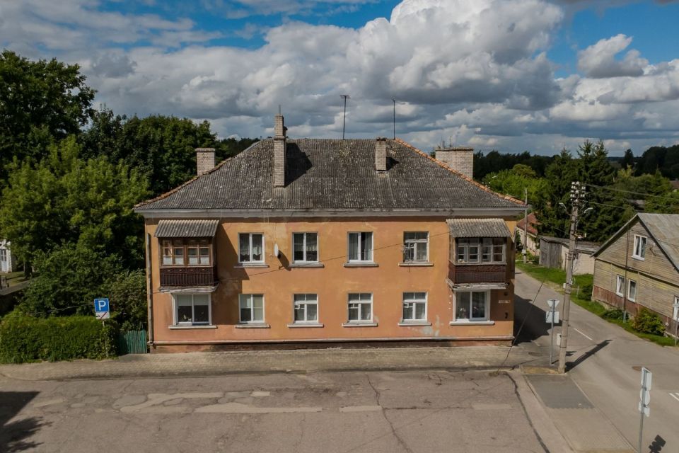 Parduodamas 2 kambarių butas Vabalninko centre, Žolinės a. 17, &scaron;alia bažnyčios