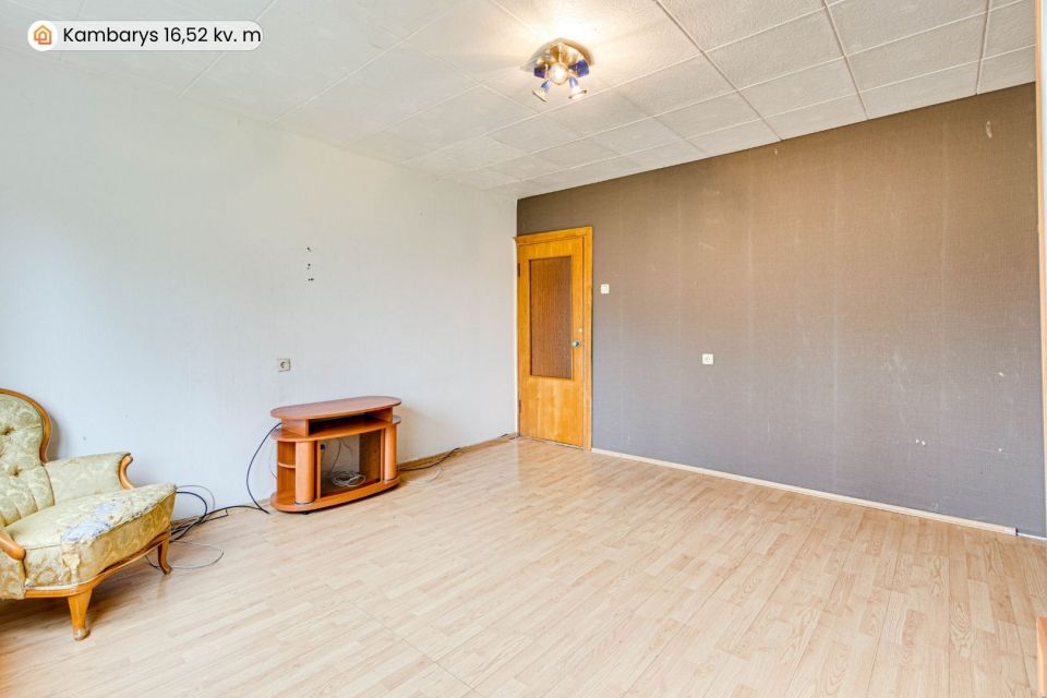 Parduodamas 2 nepereinamų kambarių butas &Scaron;iauliuose, Dainų g. 46a