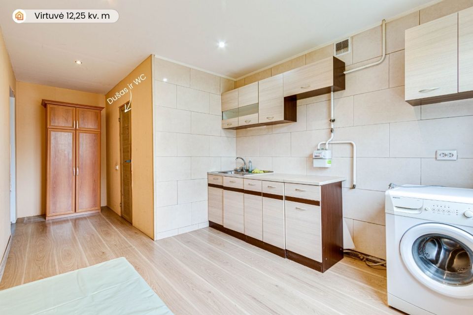 Parduodamas 2 nepereinamų kambarių butas &Scaron;iauliuose, Dainų g. 46a