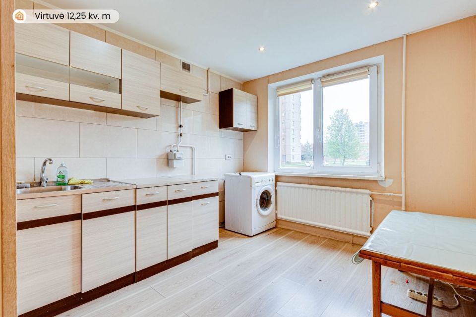 Parduodamas 2 nepereinamų kambarių butas &Scaron;iauliuose, Dainų g. 46a