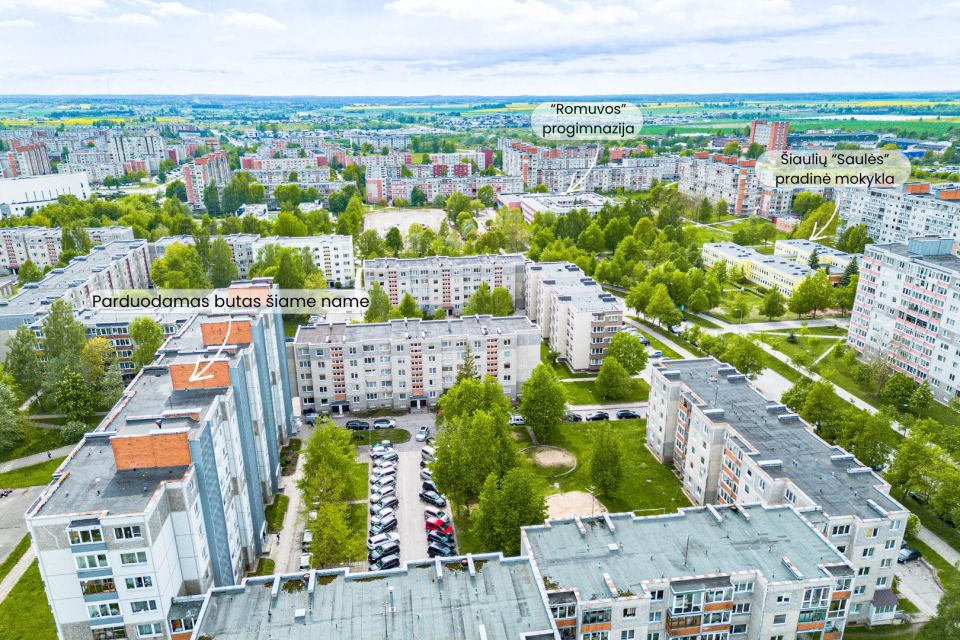 Parduodamas 2 nepereinamų kambarių butas &Scaron;iauliuose, Dainų g. 46a