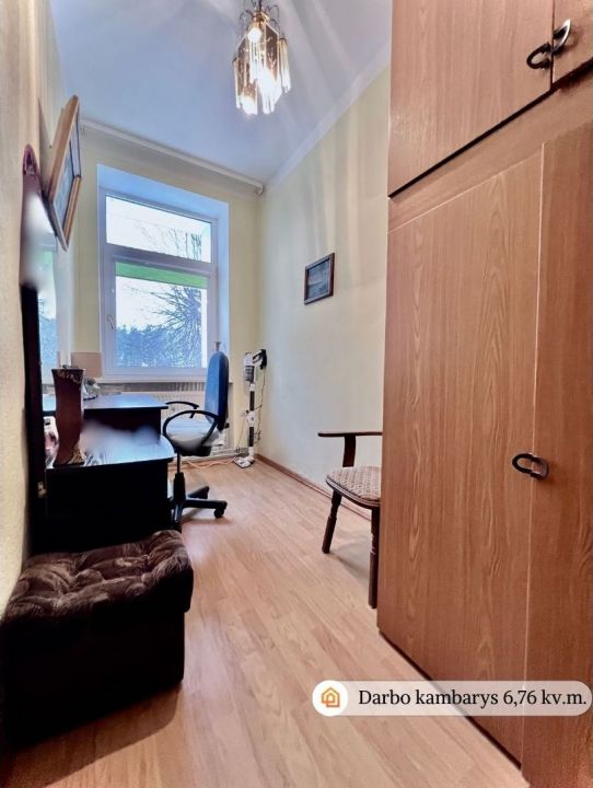 Parduodamas 3-jų kambarių butas, su individualiu įėjimu. Vilniaus g. 94, Molėtai