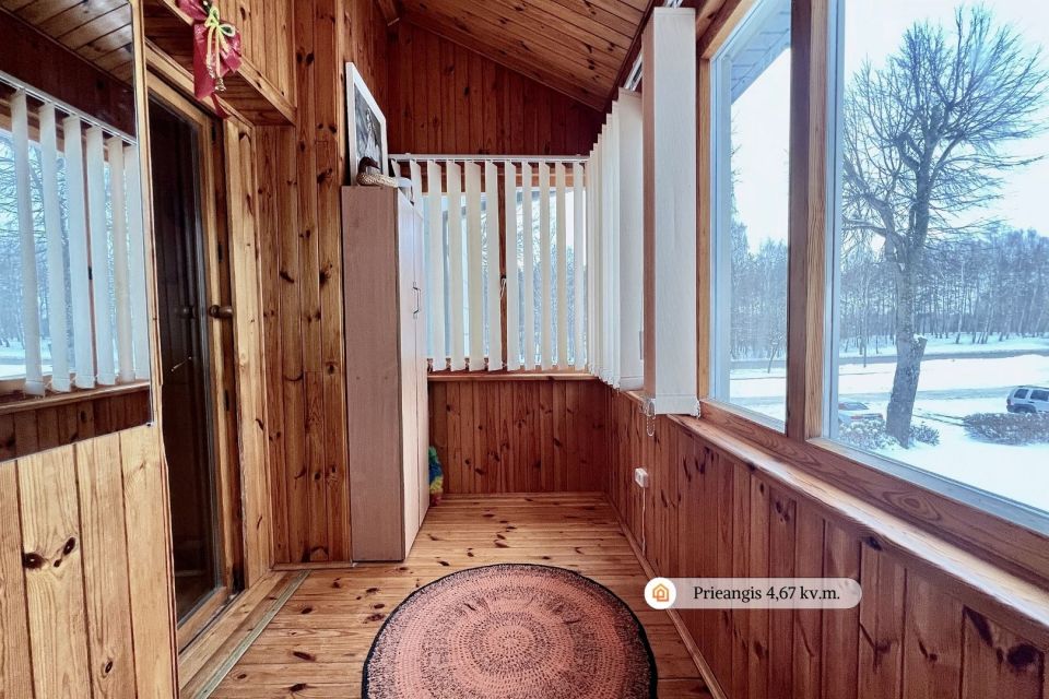 Parduodamas 3-jų kambarių butas, su individualiu įėjimu. Vilniaus g. 94, Molėtai