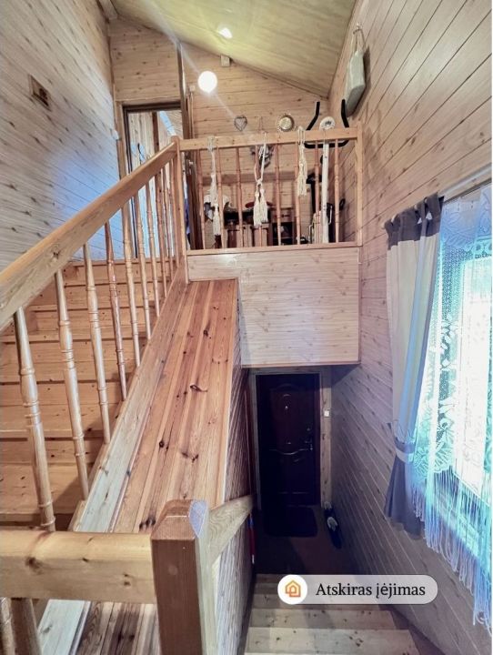 Parduodamas 3-jų kambarių butas, su individualiu įėjimu. Vilniaus g. 94, Molėtai