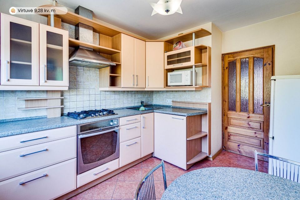 Parduodamas 3 kambarių butas Krymo g. 8, Šiauliuose