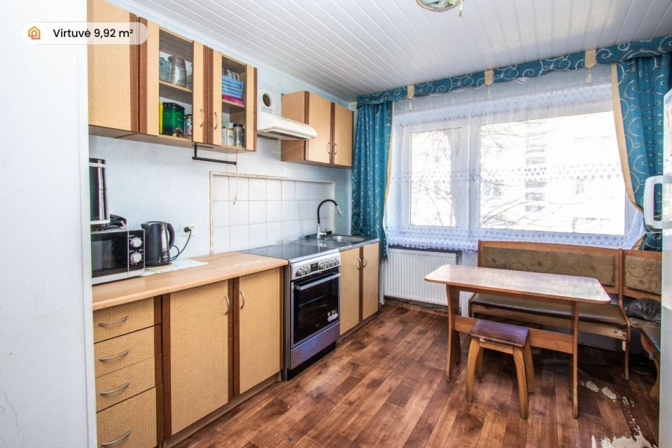 Parduodamas 3 kambarių butas Mažeikių r. sav., Viek&scaron;nių m., Bažnyčios g. 13