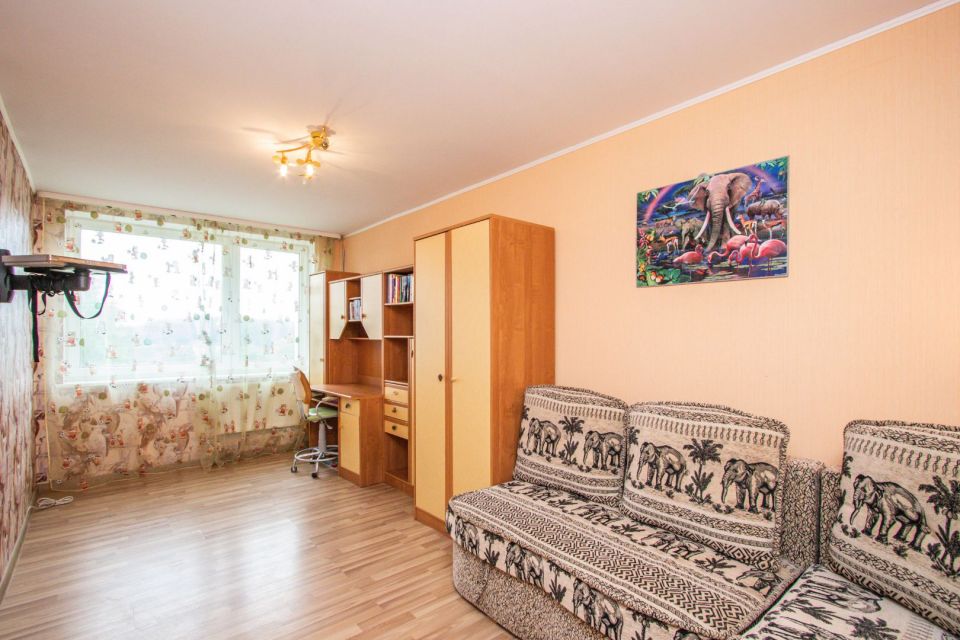 Parduodamas 3 kambarių butas, renovuotame, mūriniame name, adresu V. Kudirkos g. 15, N. Akmenėje