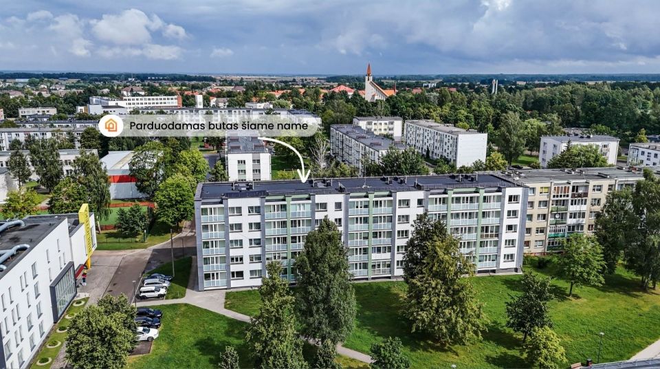 Parduodamas 3 kambarių butas, renovuotame, mūriniame name, adresu V. Kudirkos g. 15, N. Akmenėje