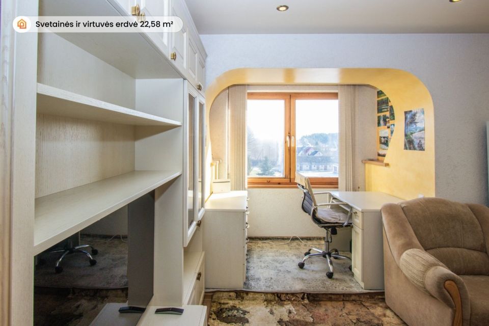 Parduodamas 2 kambarių, 50 kv.m. butas su židiniu ir pirtimi &scaron;alia Sablauskių tvenkinio, Akmenės r.