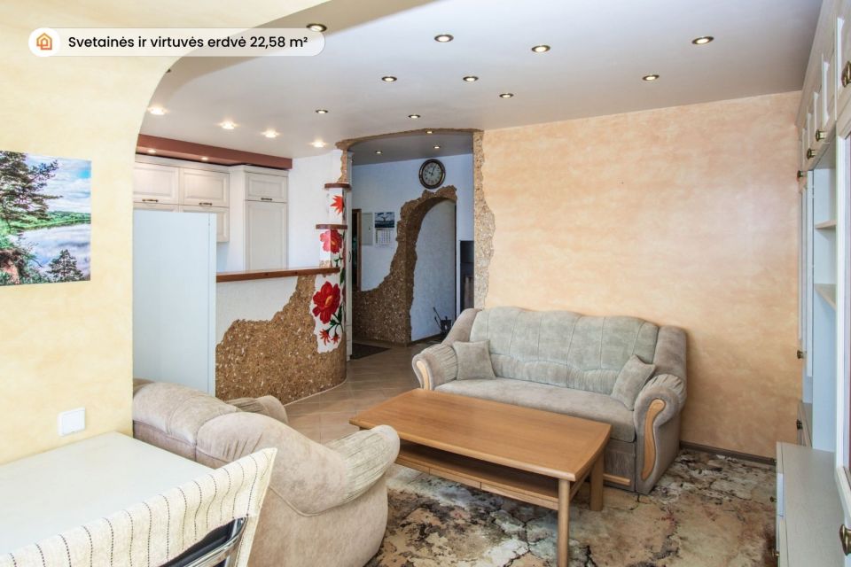 Parduodamas 2 kambarių, 50 kv.m. butas su židiniu ir pirtimi &scaron;alia Sablauskių tvenkinio, Akmenės r.