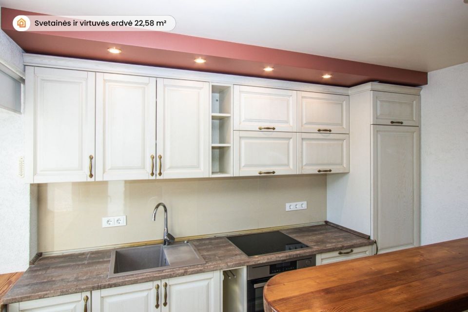 Parduodamas 2 kambarių, 50 kv.m. butas su židiniu ir pirtimi &scaron;alia Sablauskių tvenkinio, Akmenės r.