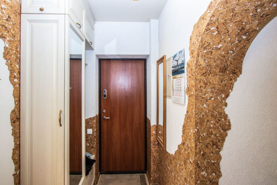 Parduodamas 2 kambarių, 50 kv.m. butas su židiniu ir pirtimi &scaron;alia Sablauskių tvenkinio, Akmenės r.