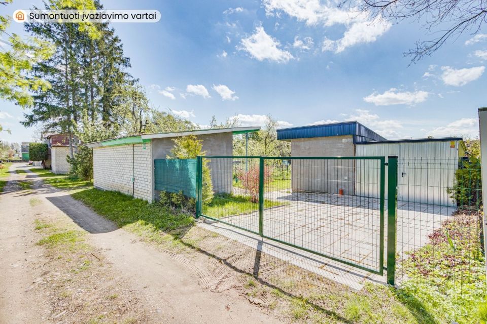 Parduodamas 6,7 arų sodo sklypas su sodo namu, naujos statybos statiniu ir garažu &Scaron;iauliuose, s/b &bdquo;Lak&scaron;tingala&ldquo;