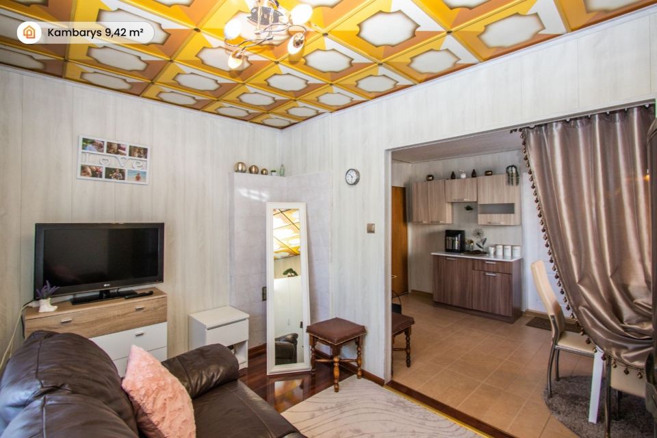 Parduodamas dviejų gyvenamųjų dalių namas su 15,33 a sklypu P. Matulionio g., Mažeikių senamiestyje