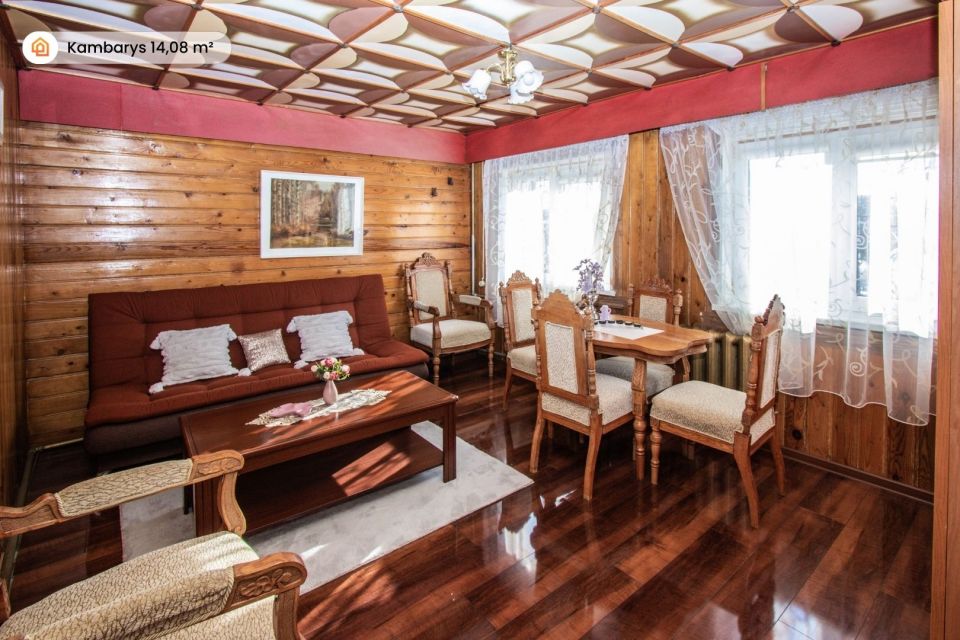 Parduodamas dviejų gyvenamųjų dalių namas su 15,33 a sklypu P. Matulionio g., Mažeikių senamiestyje