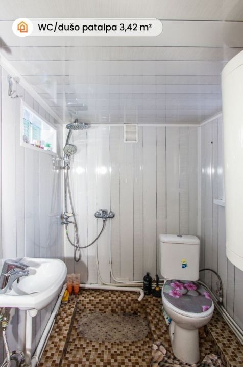 Parduodamas dviejų gyvenamųjų dalių namas su 15,33 a sklypu P. Matulionio g., Mažeikių senamiestyje