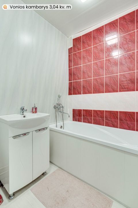 Parduodamas erdvus 1 kambario butas &Scaron;iauliuose, Kviečių g.