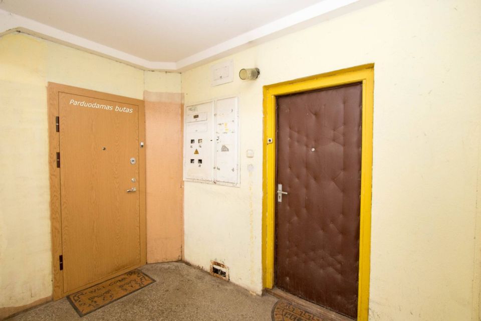 Parduodamas erdvus 2 kambarių butas Akmenės r., Ventoje, Žemaičių g. 47