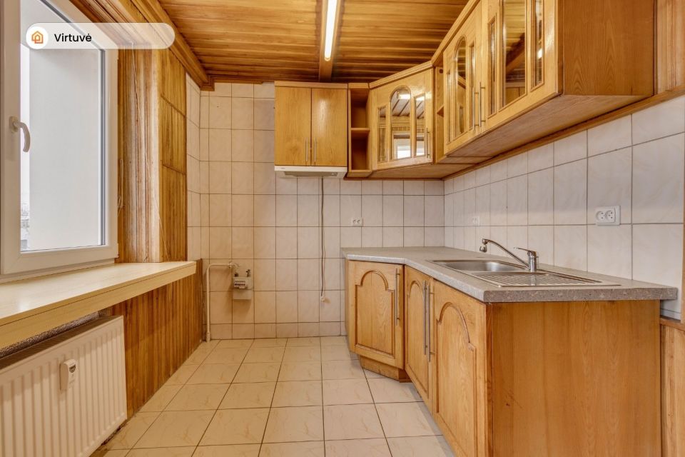 Parduodamas erdvus 3 kambarių butas renovuotame name Telšiuose, Karaliaus Mindaugo g. 32