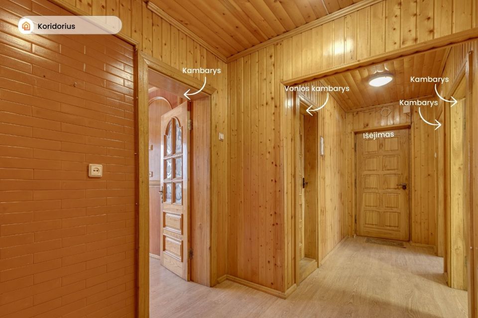Parduodamas erdvus 3 kambarių butas renovuotame name Telšiuose, Karaliaus Mindaugo g. 32