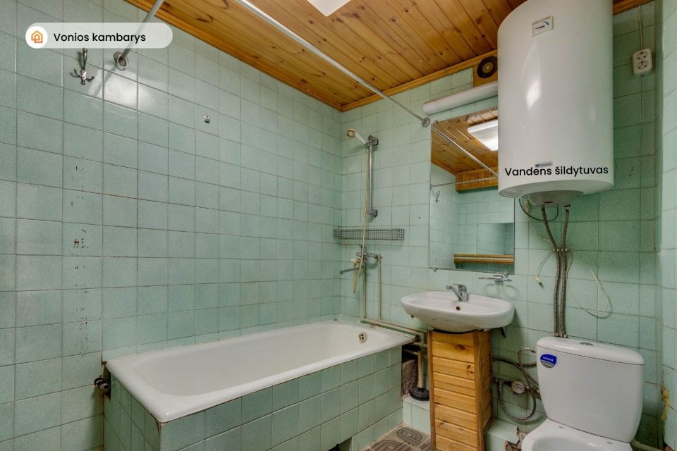 Parduodamas erdvus 3 kambarių butas renovuotame name Telšiuose, Karaliaus Mindaugo g. 32