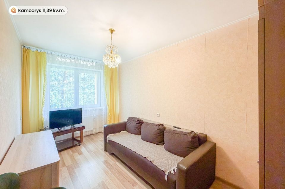 Parduodamas erdvus 3 kambarių butas renovuotame name V. Dambrausko g. 14, Kur&scaron;ėnuose