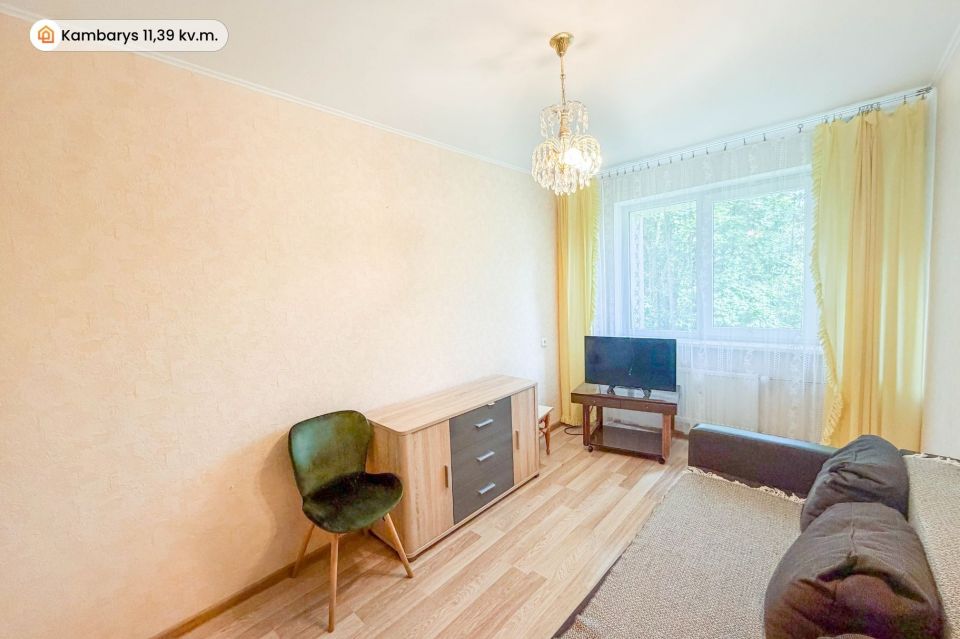 Parduodamas erdvus 3 kambarių butas renovuotame name V. Dambrausko g. 14, Kur&scaron;ėnuose